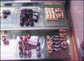 Am�nagement boulangerie: plateau en plexiglas min�ral