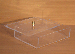 Materiel boulangerie: Boite � couvercle en plexiglas