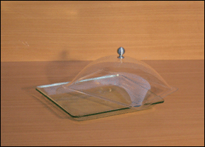 Materiel boulangerie: plateau-cloche en plexiglas min�ral